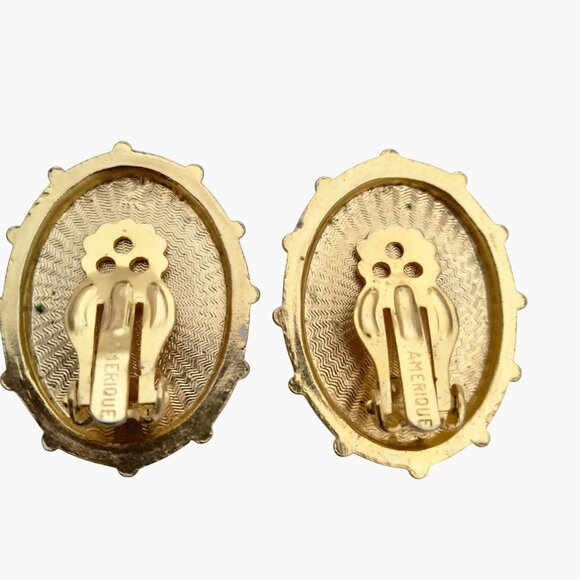 Amerique White Oval Clip On Earrings Vintage Intricate Embossed ARt Deco Design - Picture 2 of 4